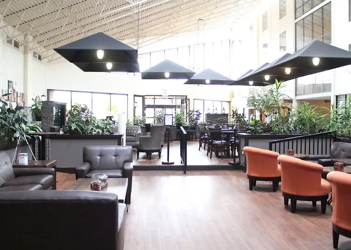 The Atrium On Third Hotel 2*