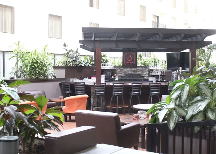 The Atrium On Third 2*