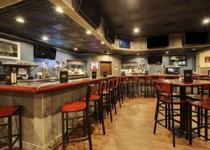 The Atrium On Third 2* Quincy