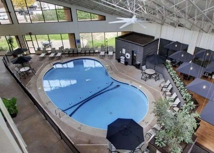 The Atrium On Third Hotel