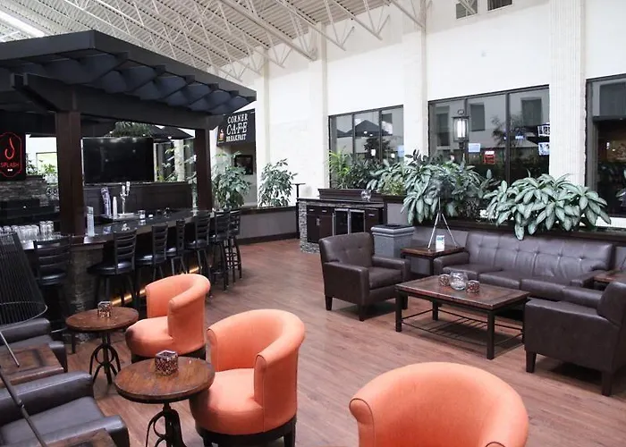 The Atrium On Third 2*