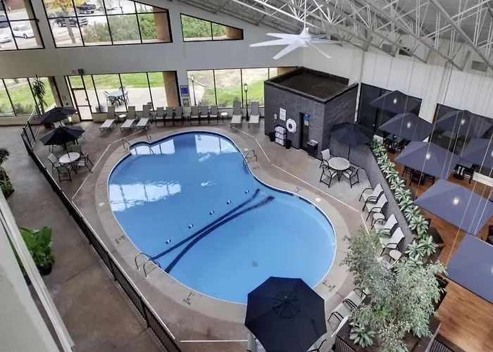 The Atrium On Third 2*