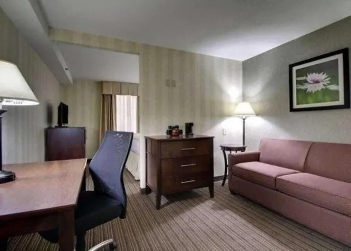 Doubletree By Hilton Quincy Hotel